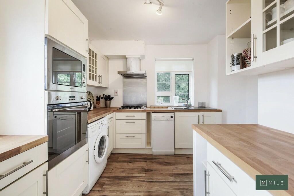 18 Kelfield Court...