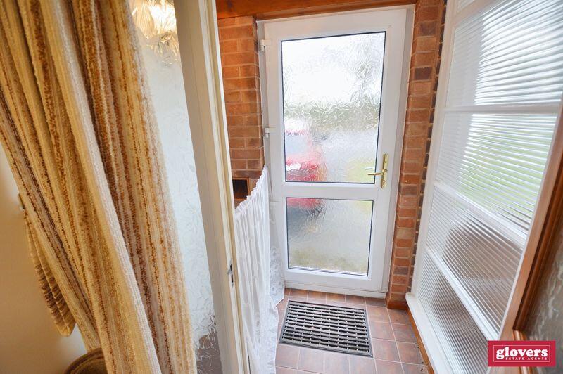 SEPARATE ENTRANCE TO UTILITY ROOM