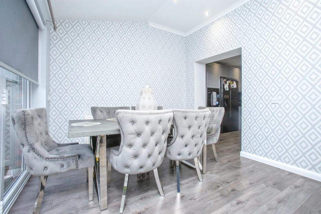 Dining / Family Room