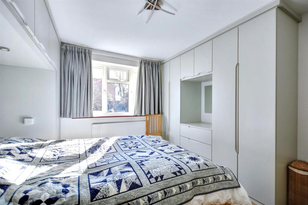 Bedroom 1_2.jpeg