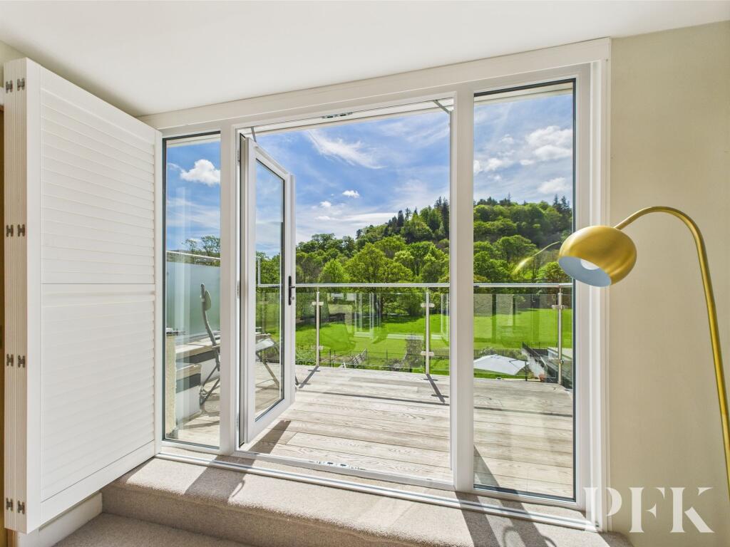 Bedroom 1 to Balcony