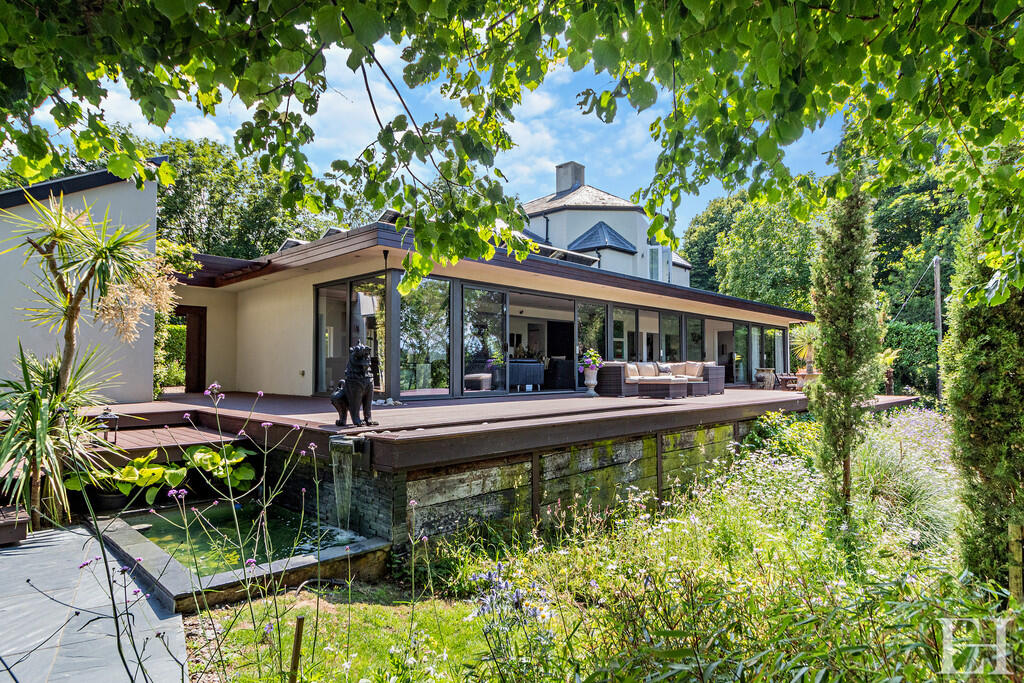 8605532-exteriorW...