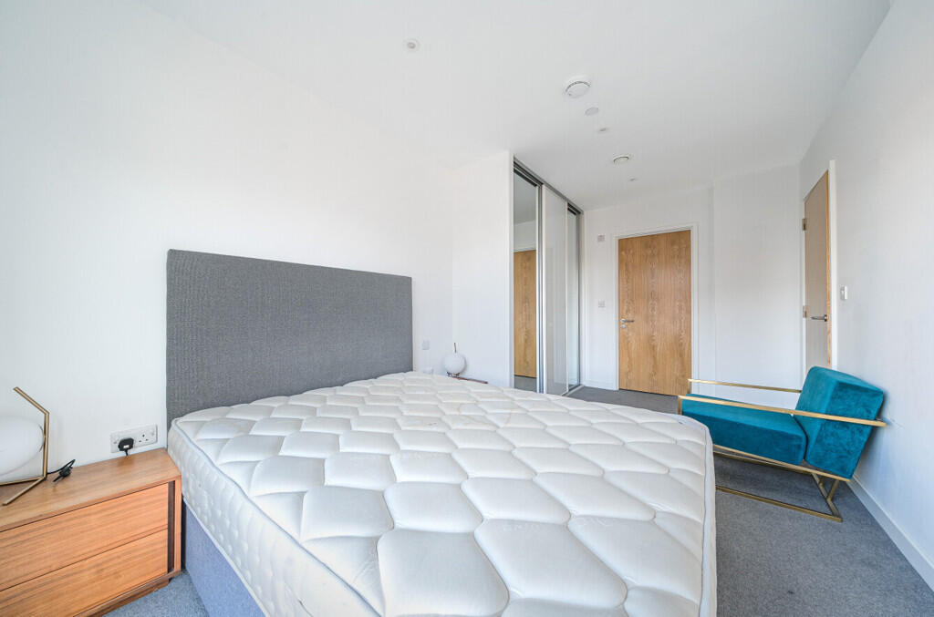 1385345-4-6926d8a...