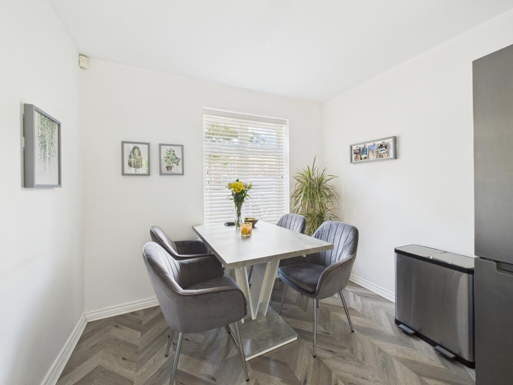 CAM05192G0-PR0138-STILL004