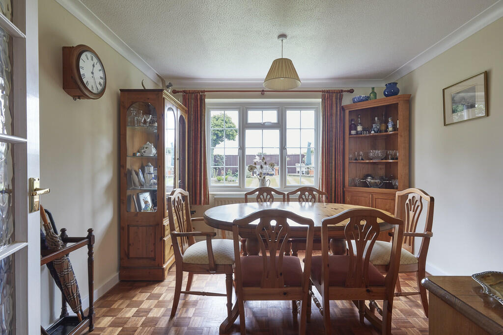 2_Ferndale_Close_...