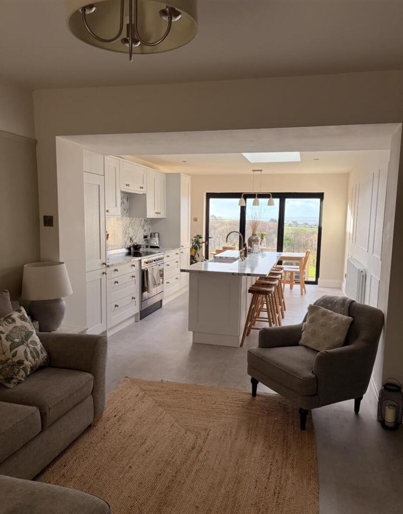 Kitchen 3.jpg