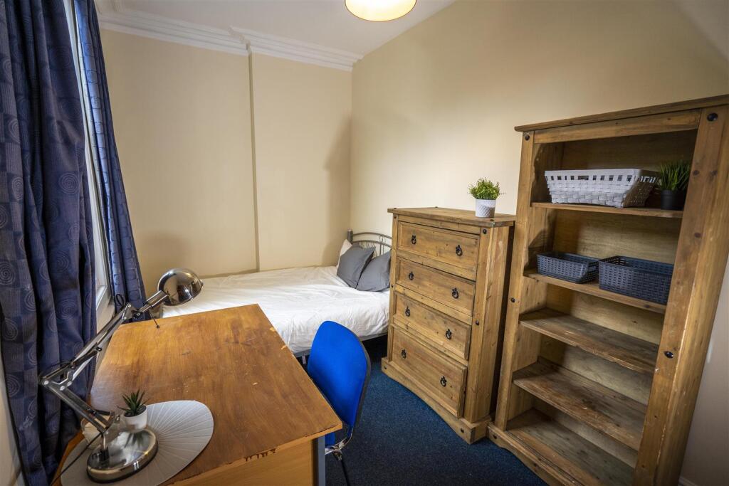 Bedroom2.jpg