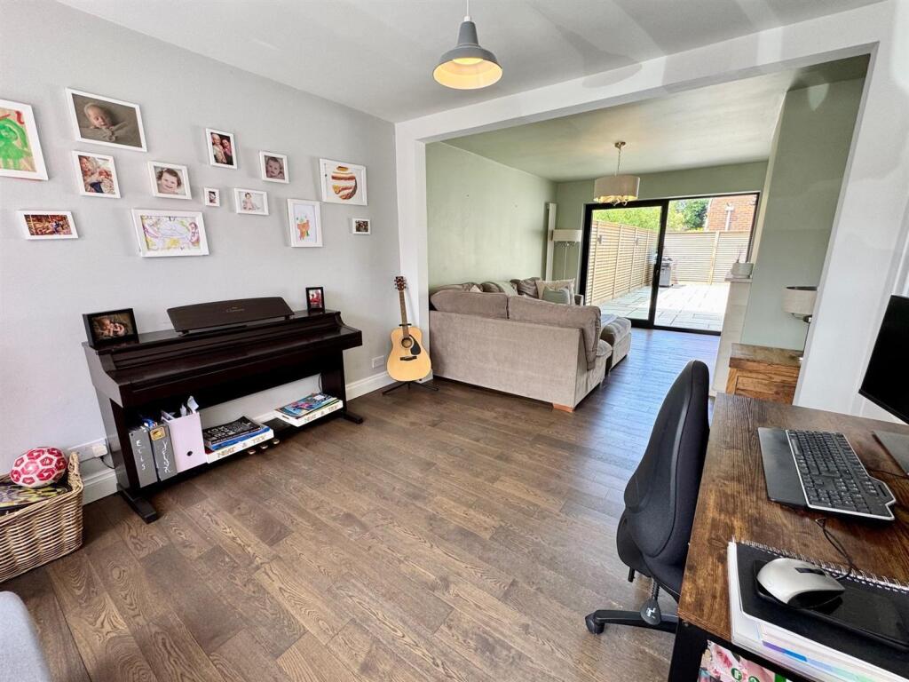 #5 OdxJuNuq7EeJIaPo2ZWDZA.jpg