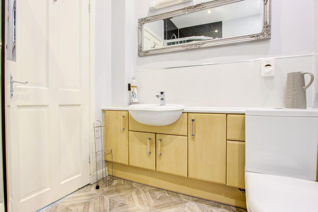 TR Shower Room
