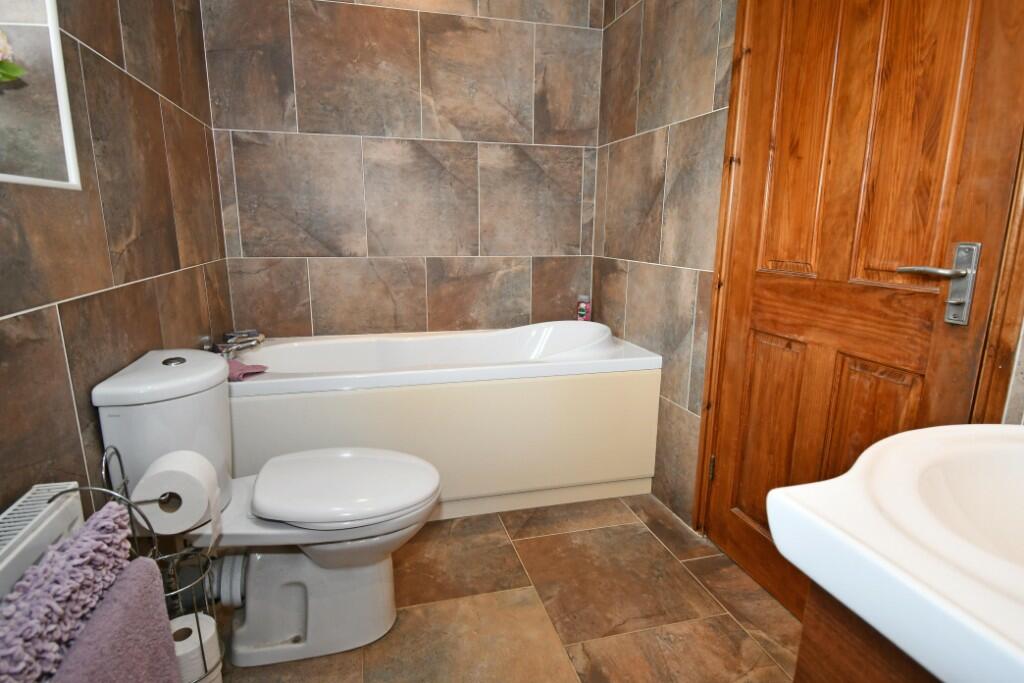 Family Bath/Shower