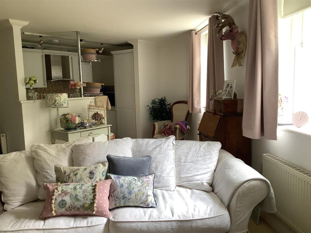Pryor Wing Lounge into Kitchen.jpg