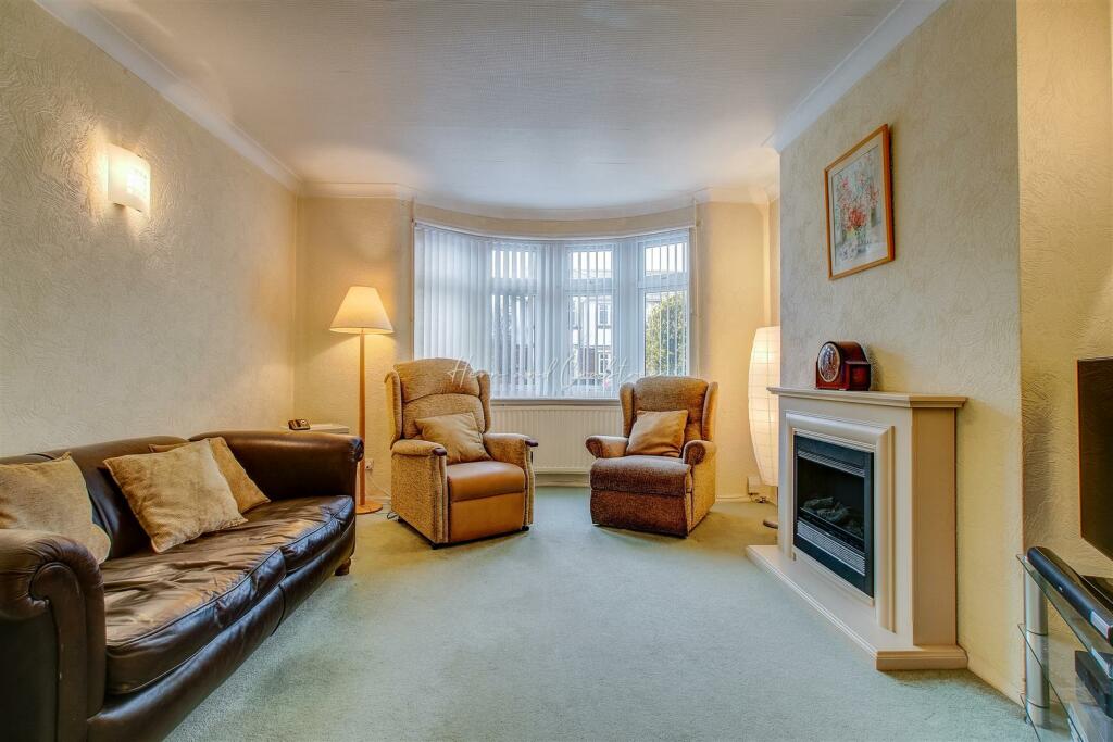 Maes Y Coed Road, Heath, HernCrabtree (1).jpg