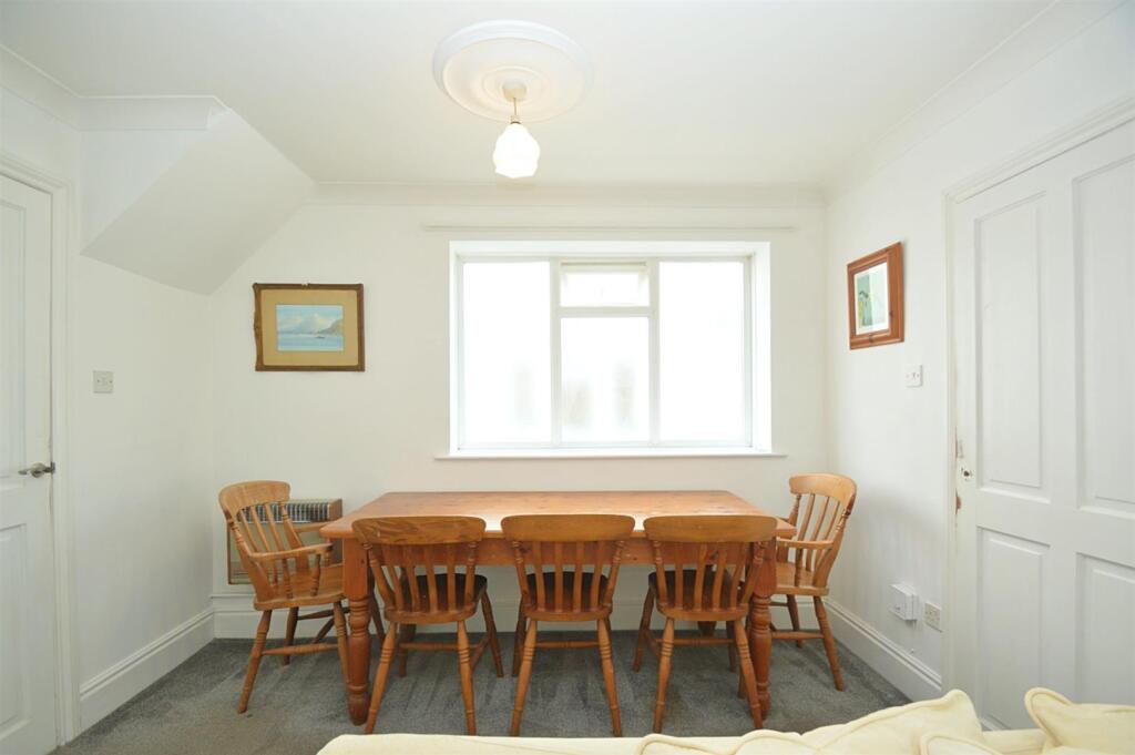 resizedDiner2.jpg