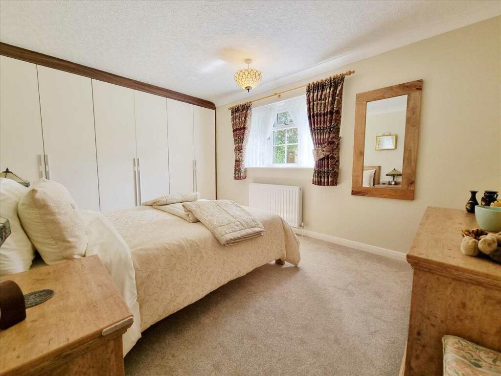 Bedroom 2: