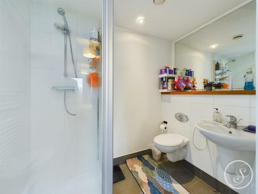26 Skyline En-suite