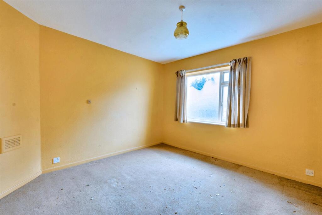 Bedroom 2.jpeg