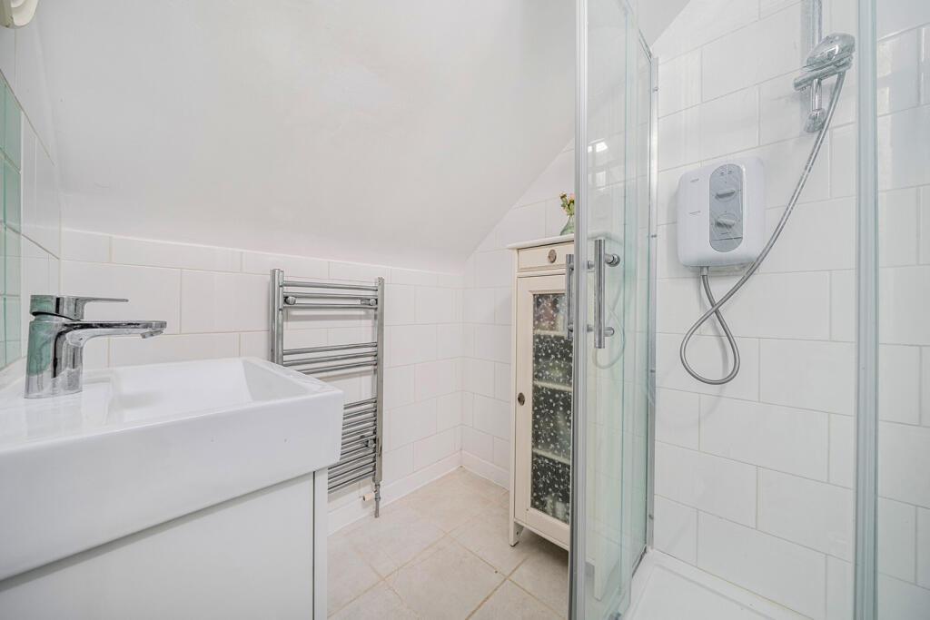 1319615-7-68712be...