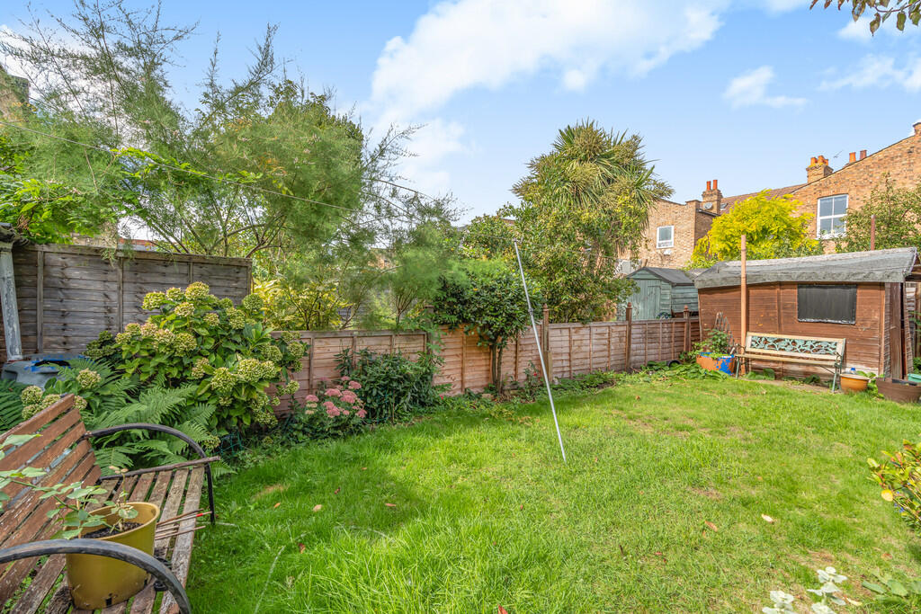 Whitestile Road (...