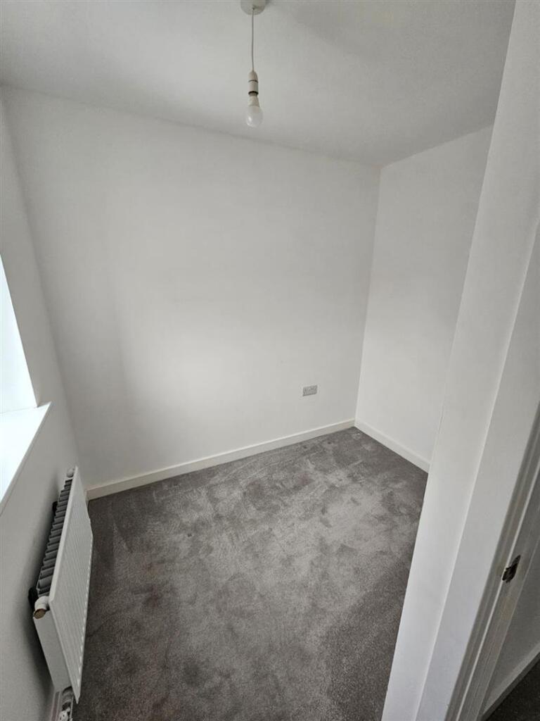 bedroom 3.jpg