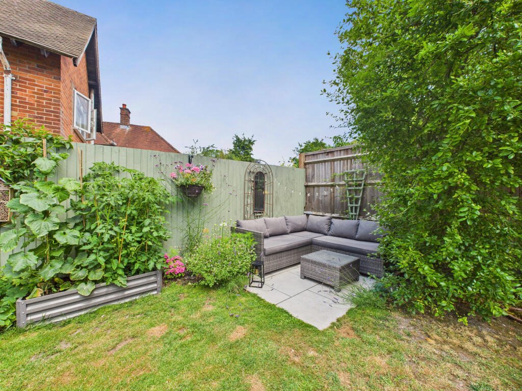 CAM02909G0-PR0450-STILL014