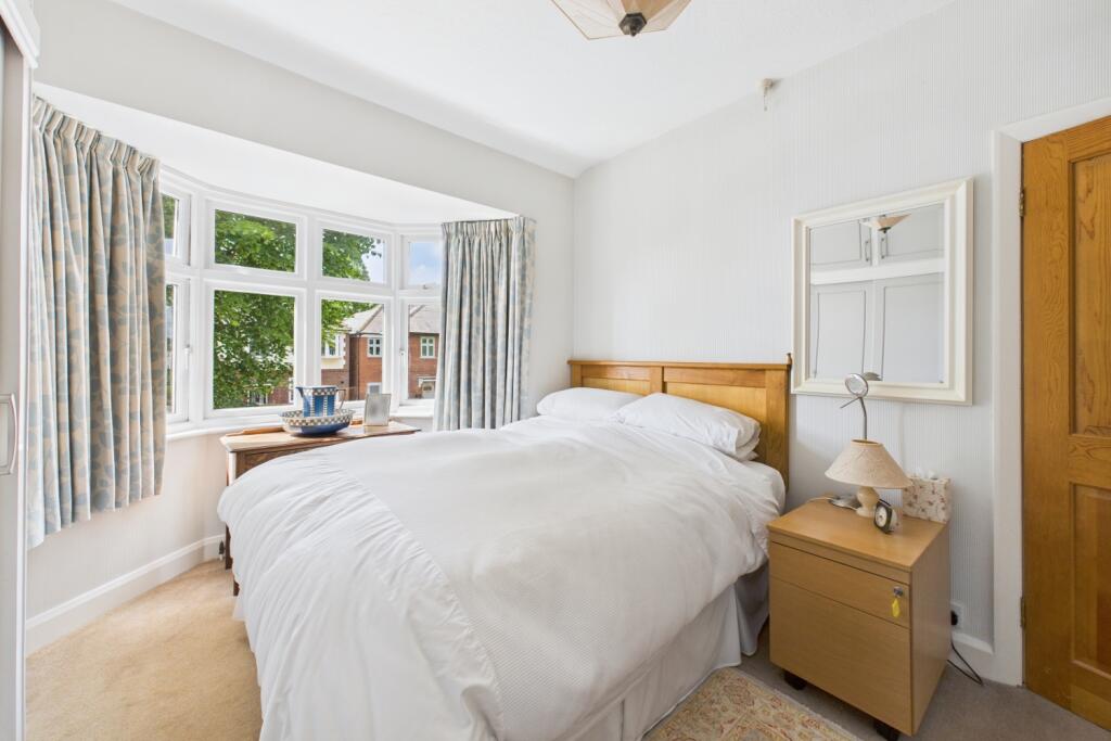 CAM03162G0-PR0281-STILL029