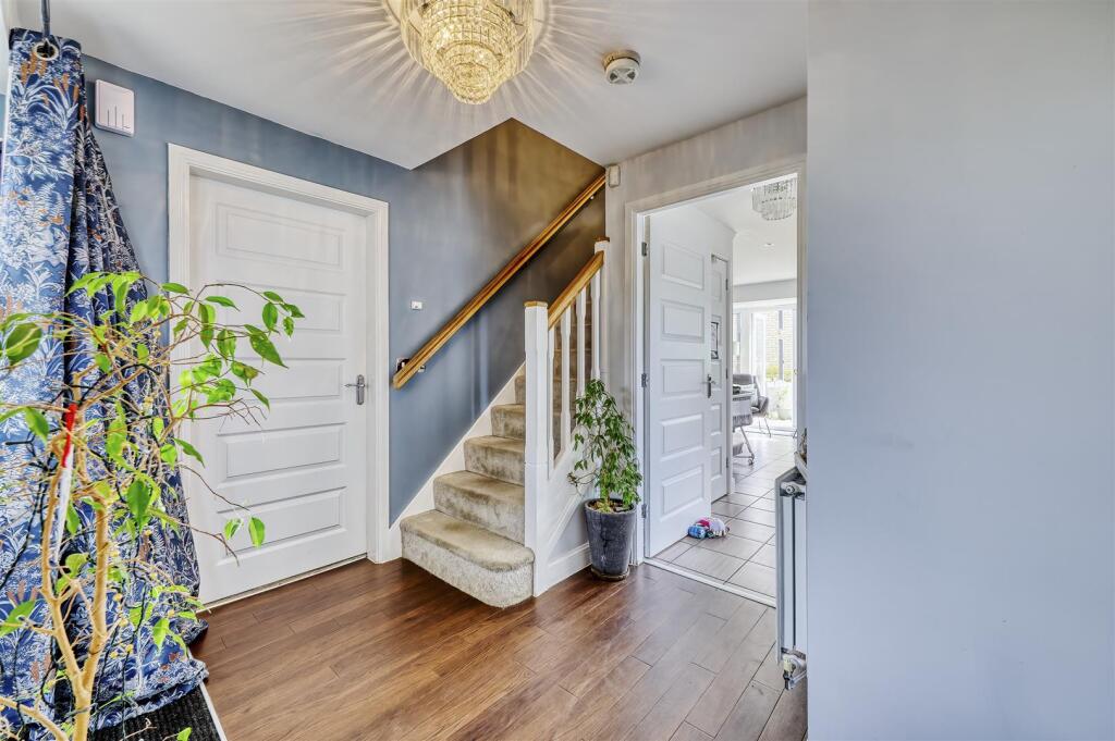 -24 WIllmot Rd Rushden-100_HDR-10.jpg