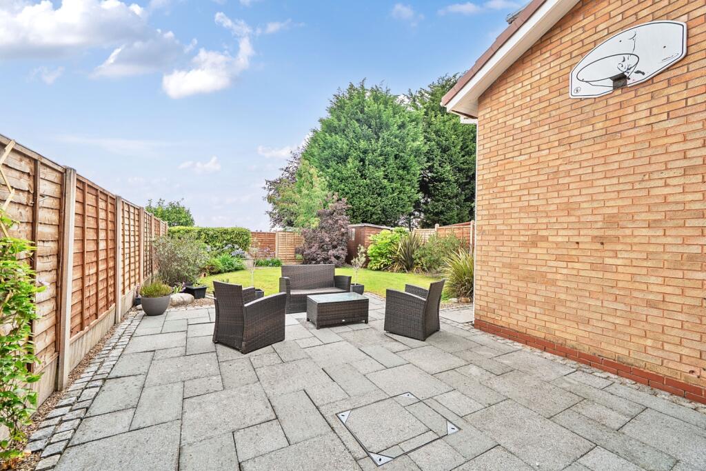 1327486-15-688c8c8120076