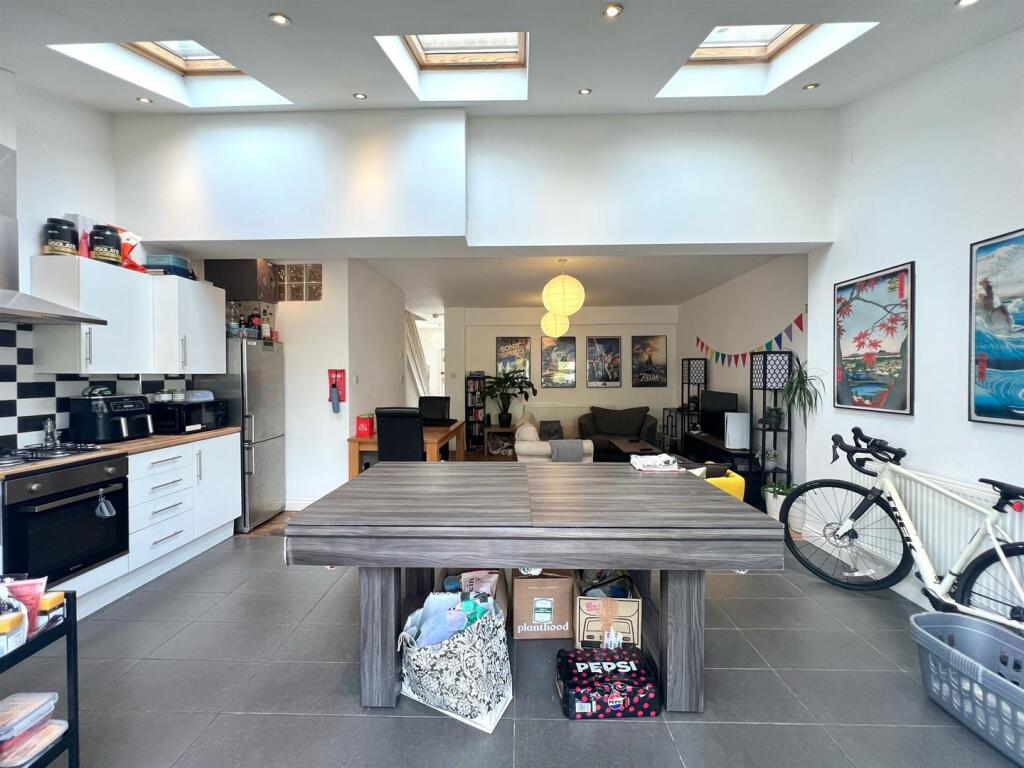 WhatsApp Image 2025-04-25 at 18.38.03.jpeg