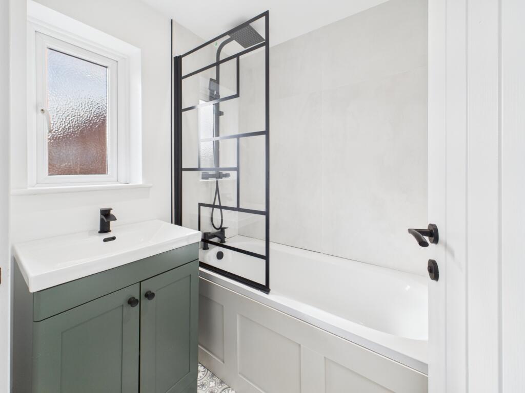 CAM01740G0-PR0458-STILL017