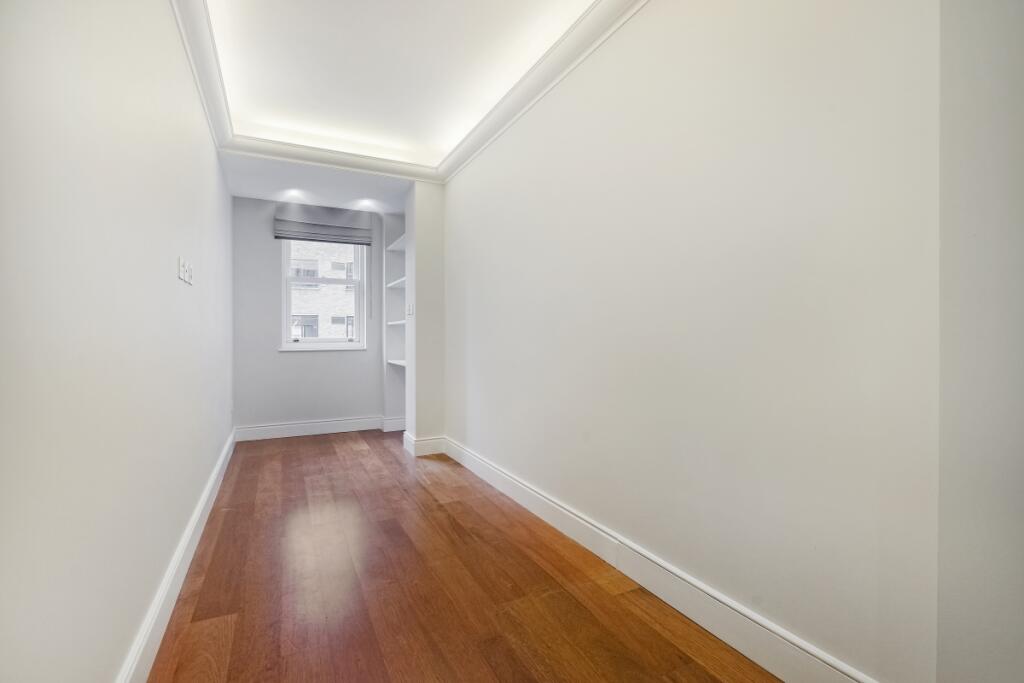 Crown Estate Flat...