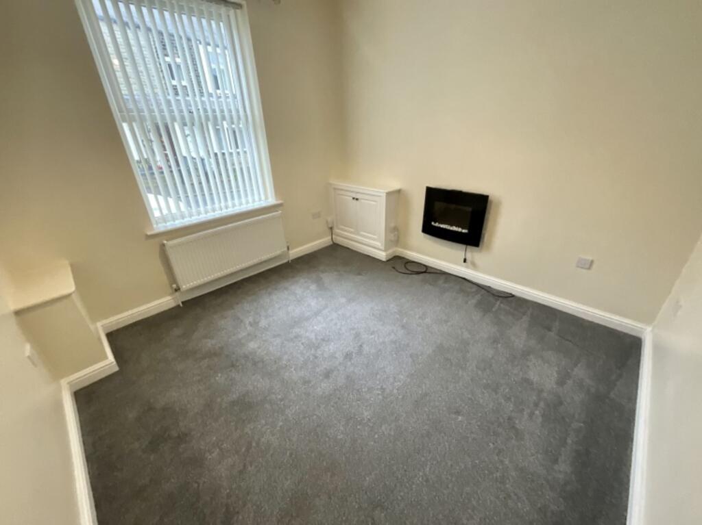 58A3406A-83A8-40A3-945E-657586F9ED7F