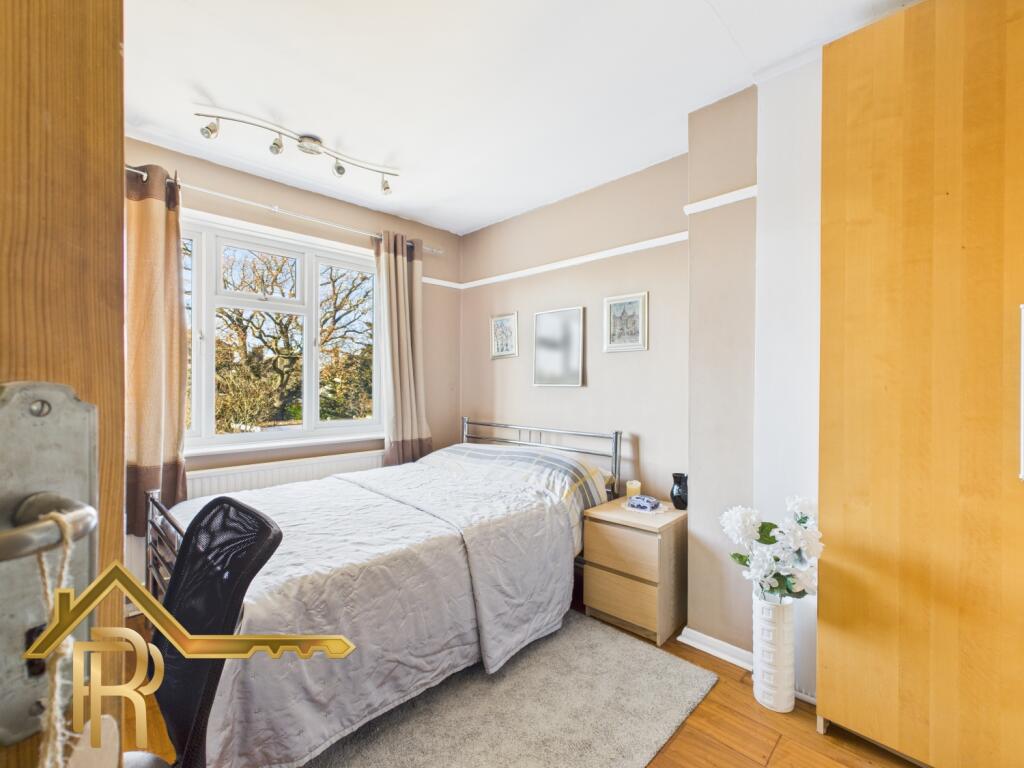 CAM03016G0-PR0048-STILL028