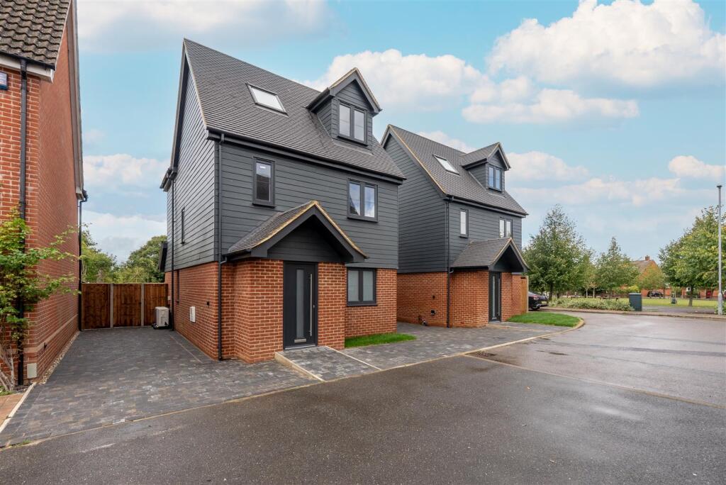 Clarke Close-28-1.jpg