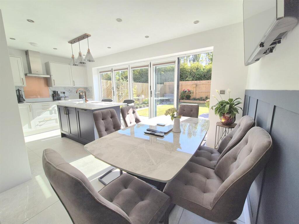 Kitchen Diner