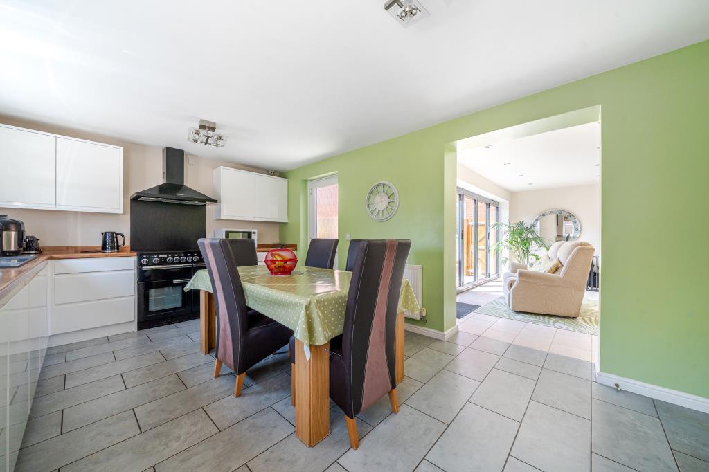 Kitchen diner