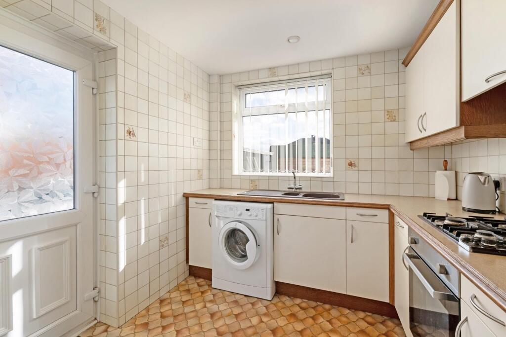 80211_11 Linden Way -  (10).jpg