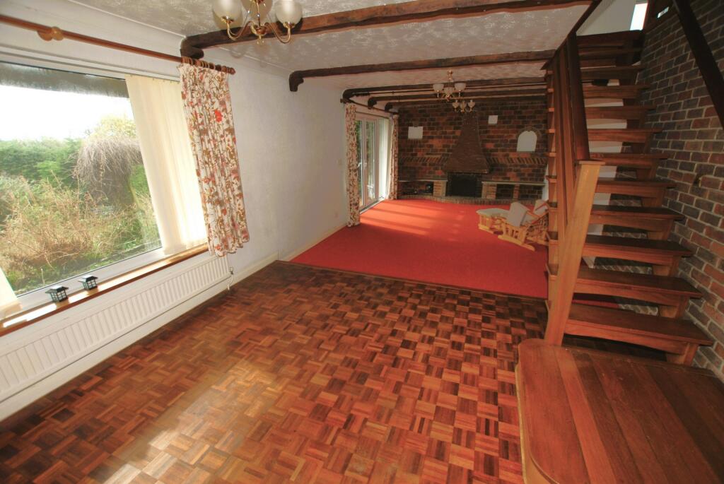 Sitting/Dining room