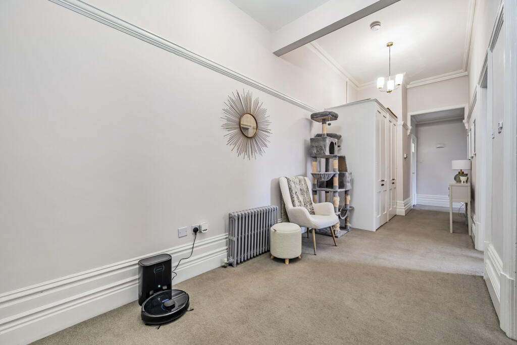 10-681b939702a43-...