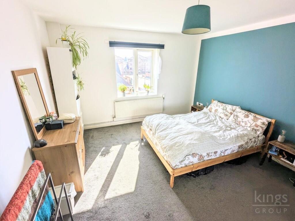 Bedroom 1.jpg