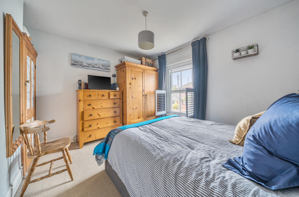 1375203-19-690b5d...