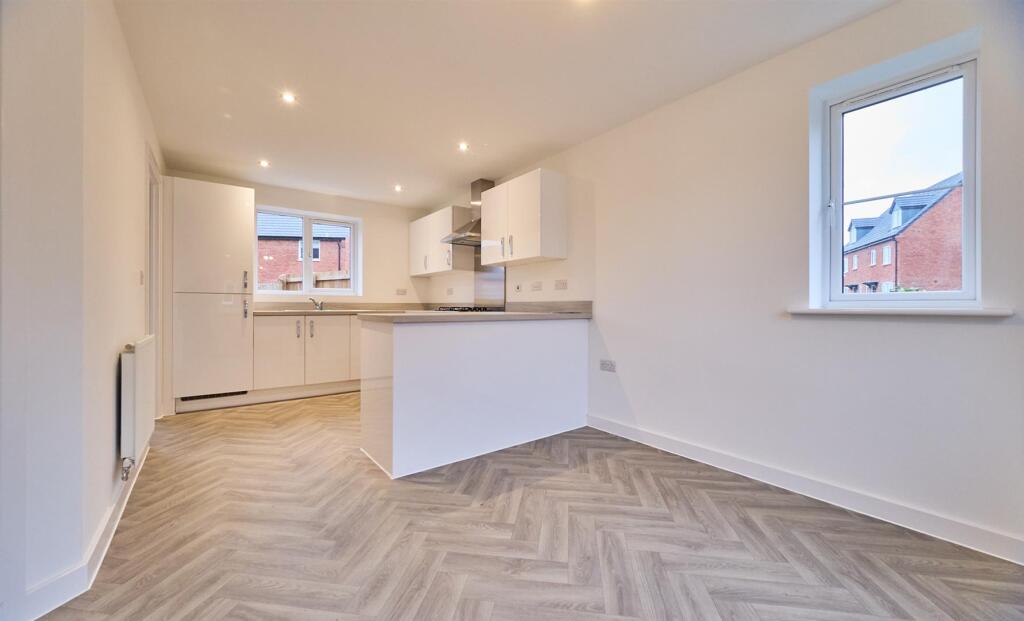 Open Plan Kitchen/Dining Area