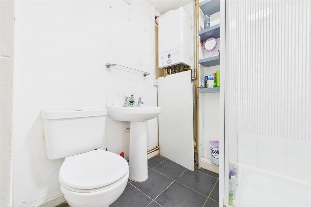 52 Lynton Road, Bedminster, Bristol BS3 5LT | Free