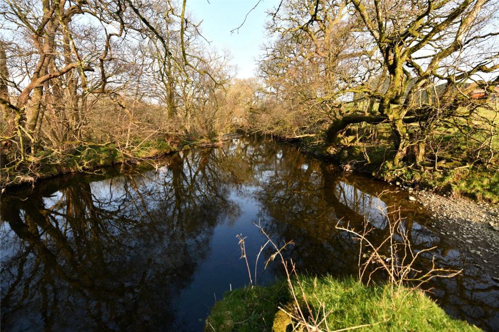 Nearby Cairn Water