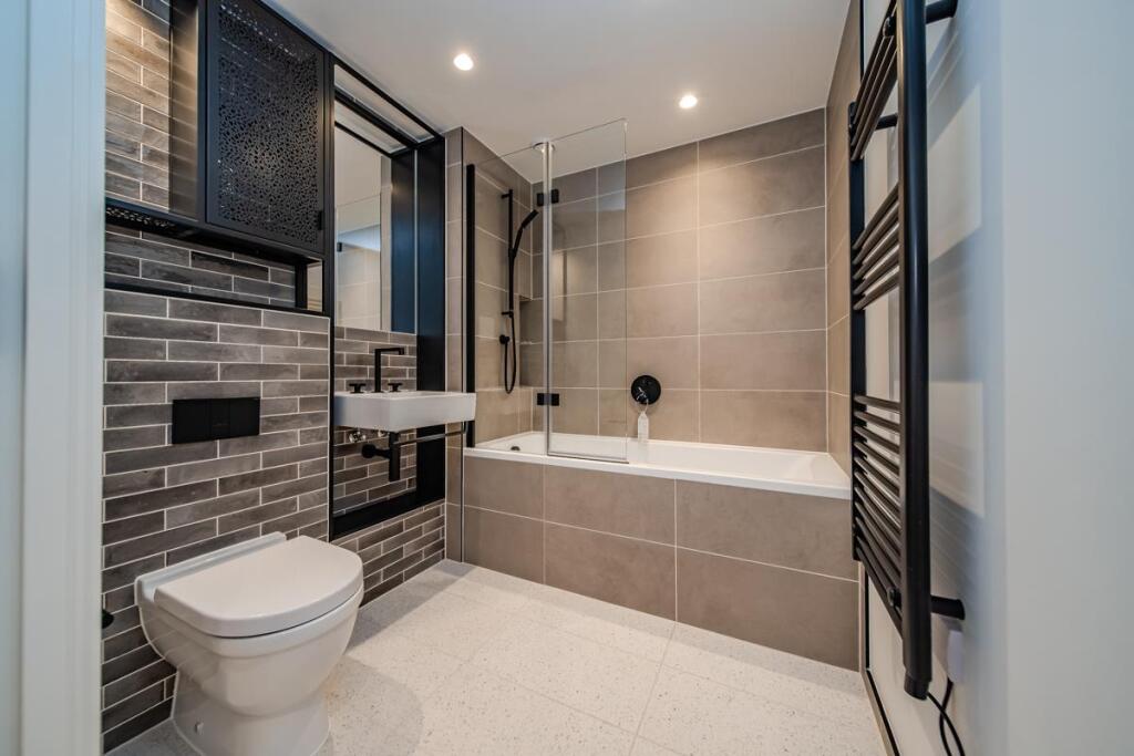 Bathroom     .jpg