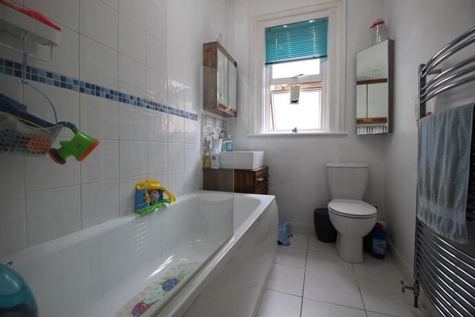 Family Bathroom 