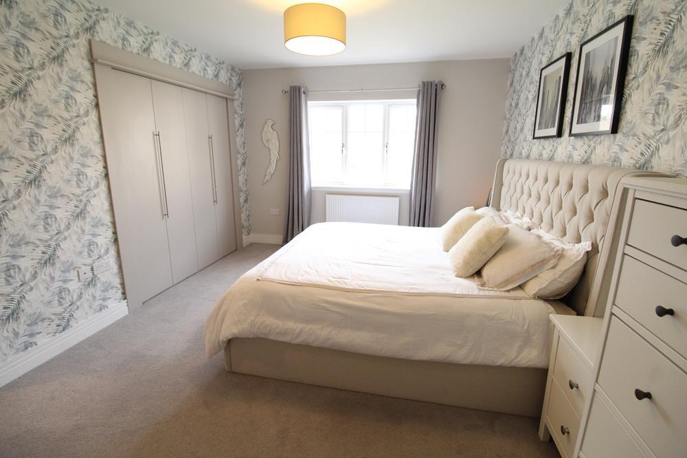 Master Bedroom 03