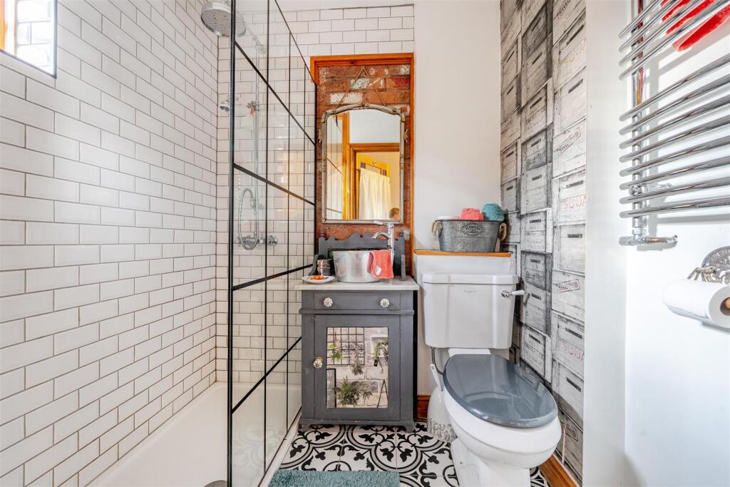 13 Carts Lane, Grendon