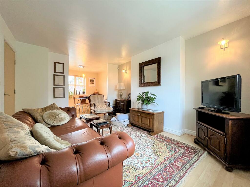 Living Area Aspect 2