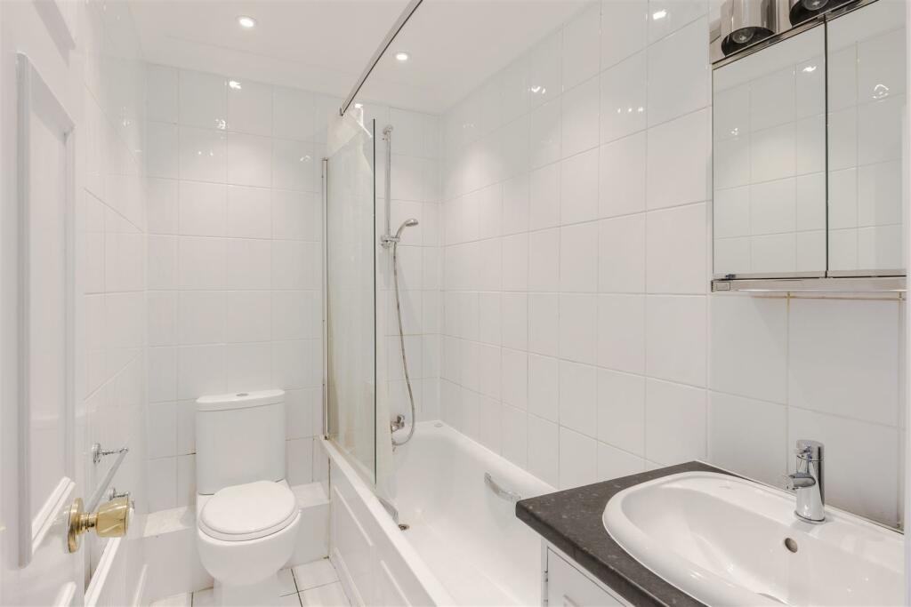 BATHROOM-1.jpg