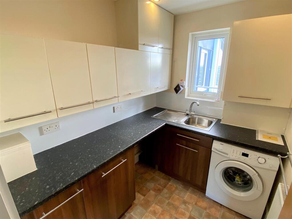 15 Whitewater Apartments Utility Room